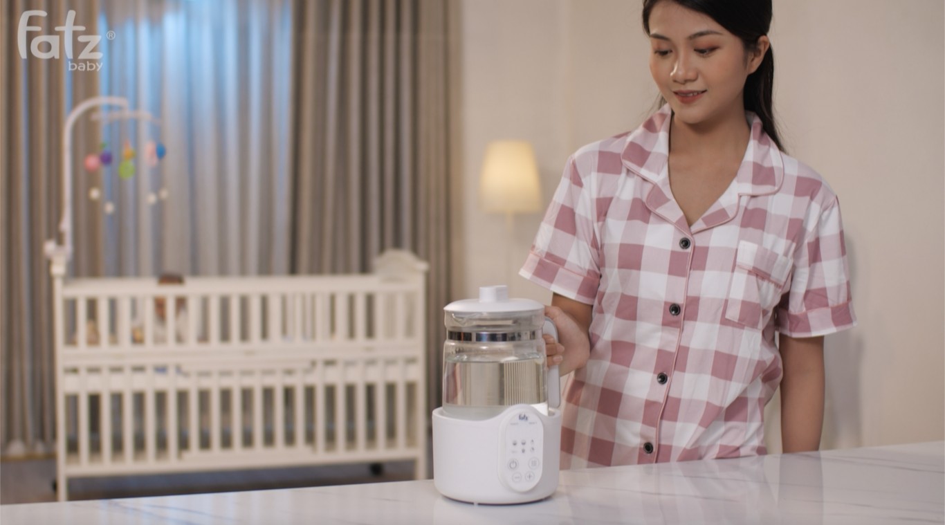 Máy đun và hâm nước pha sữa điện tử Fatzbaby - Quick 8 - FB3525TN