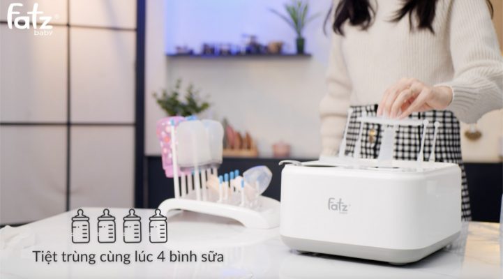 Tiệt trùng cùng 1 lúc được 4 bình sữa